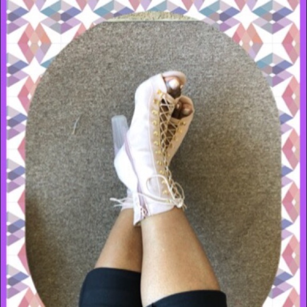 Lace up Ankle Booties - Picture 5 of 6